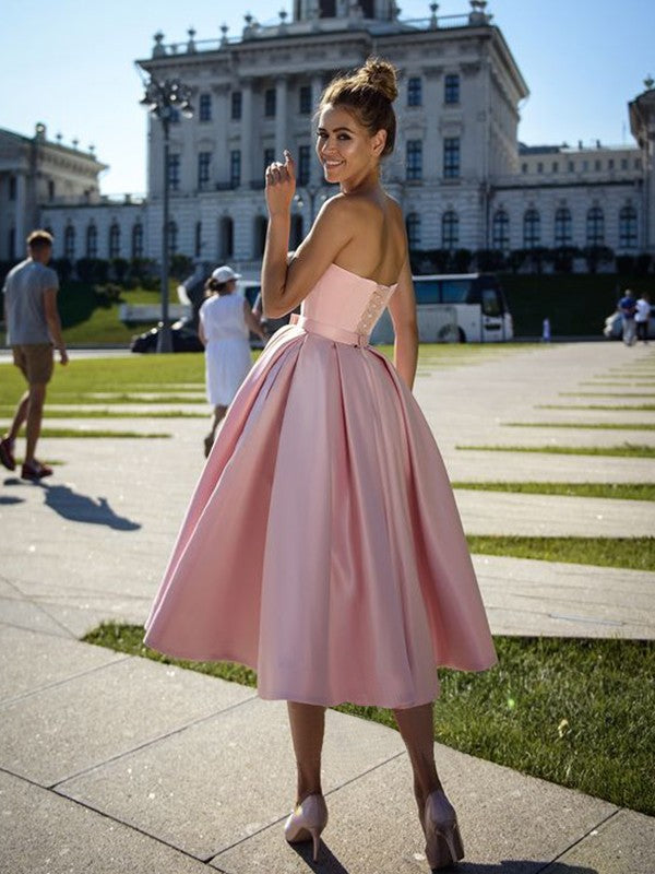 Wholesale A-Line/Princess Satin Bowknot Sweetheart Sleeveless Tea-Length Homecoming Dresses